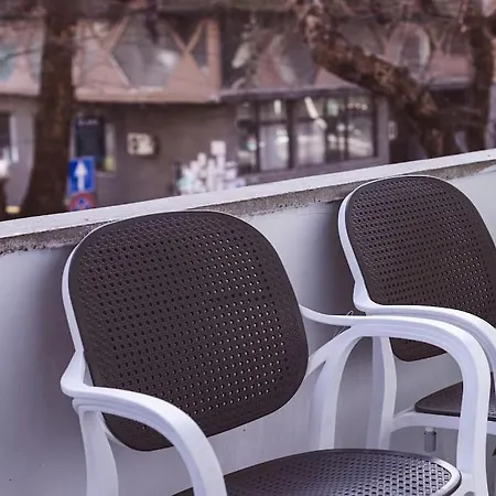 Appartement Art Myslym Shyri