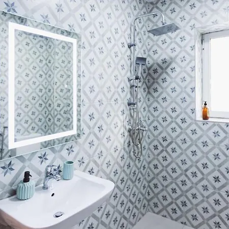 Appartamento Art Myslym Shyri *