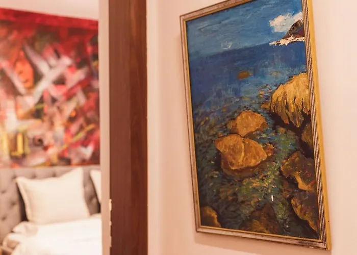 Art Myslym Shyri 地拉那