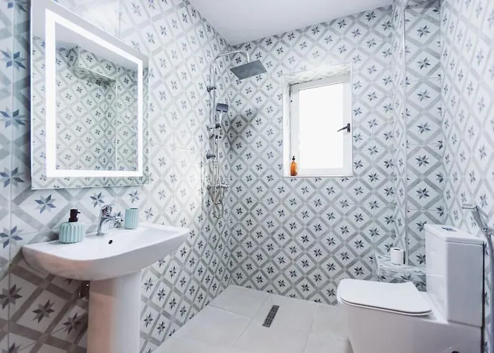 Art Myslym Shyri 公寓 *